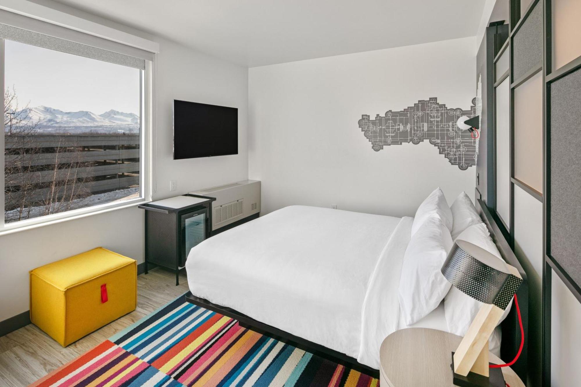 Aloft Hotel 3*